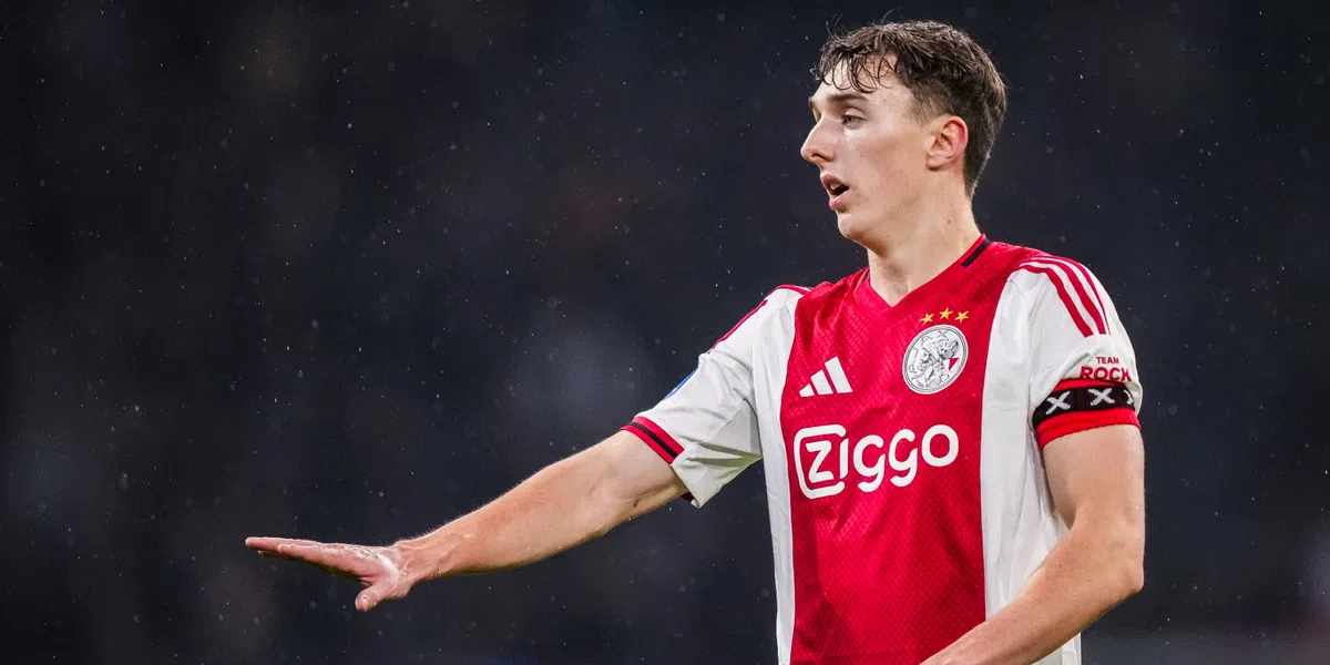 Ajax-verdediger Baas heeft voorbeeld: 'Hij is een master in dat soort passes'