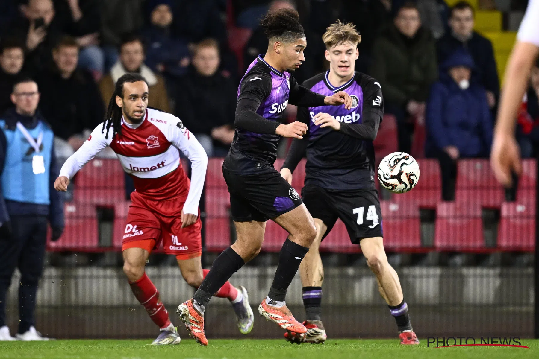 RSC Anderlecht en Nathan Saliba winnen na 7 matchen in JPL: “Veel druk op ons”