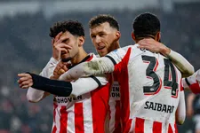 Thumbnail for article: Kieft bijzonder lyrisch over Eredivisie-spits: 'Die is een klasse beter dan Ueda'