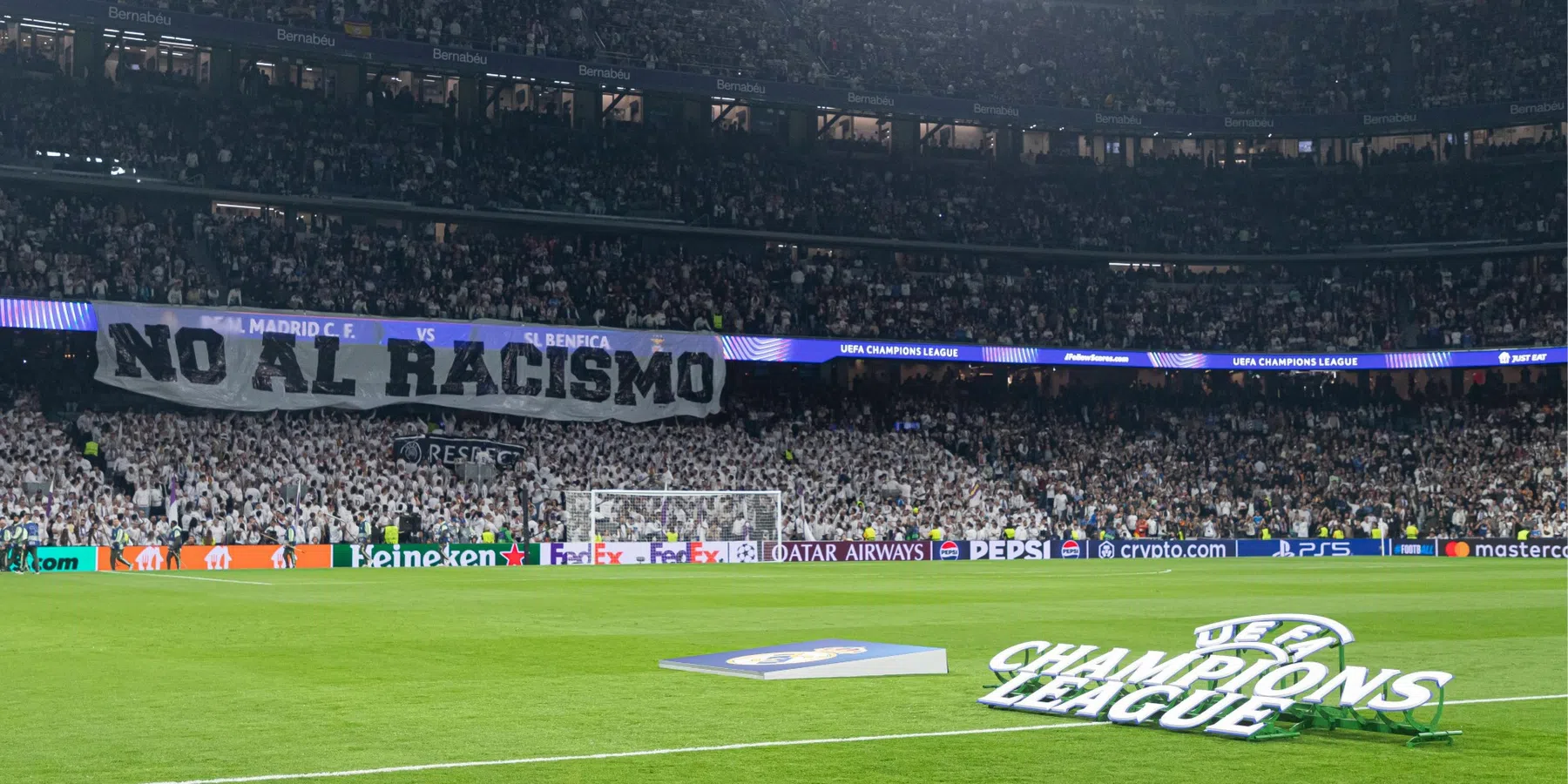 Permanent geschorste Real Madrid-fan ontkent nazigroet: 'Verkleed me als vrouw'