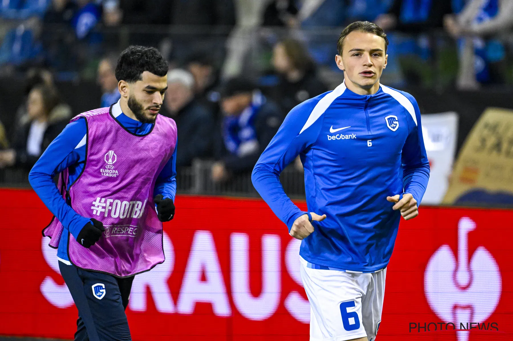 Scouts van 23 clubs aanwezig bij KRC Genk - Dinamo Zagreb