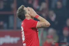 Thumbnail for article: Standard laat kostbare punten liggen in spannende strijd om Champions Play-Offs