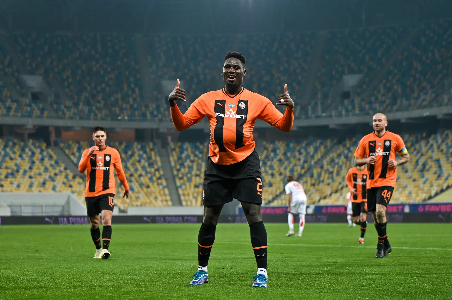 Antwerp blijft azen op oud-Ajacied Lassina Traoré van Shakhtar