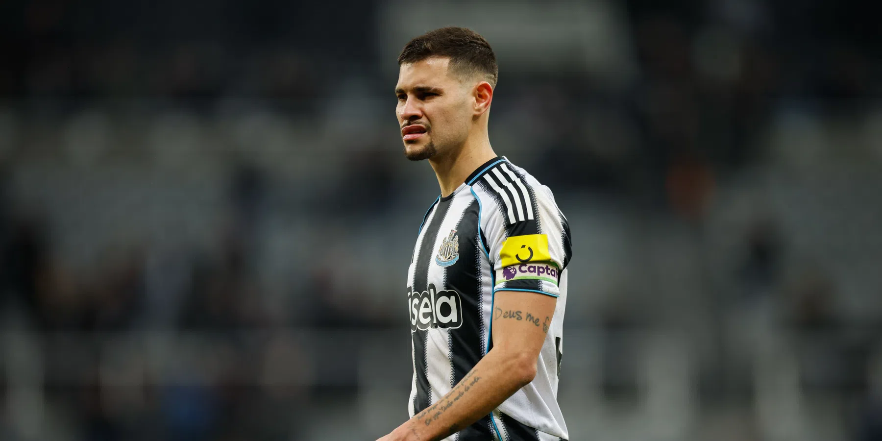 'Manchester United wil miljoenen spenderen aan middenvelders'