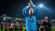 Thumbnail for article: Cillessen dolt na winst: 'Trainer onder genot van drankje onder druk zetten'
