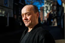 Thumbnail for article: Misdaadjournalist kritisch op Ajax: 'Moet een verdachte wel het eerste trainen?'