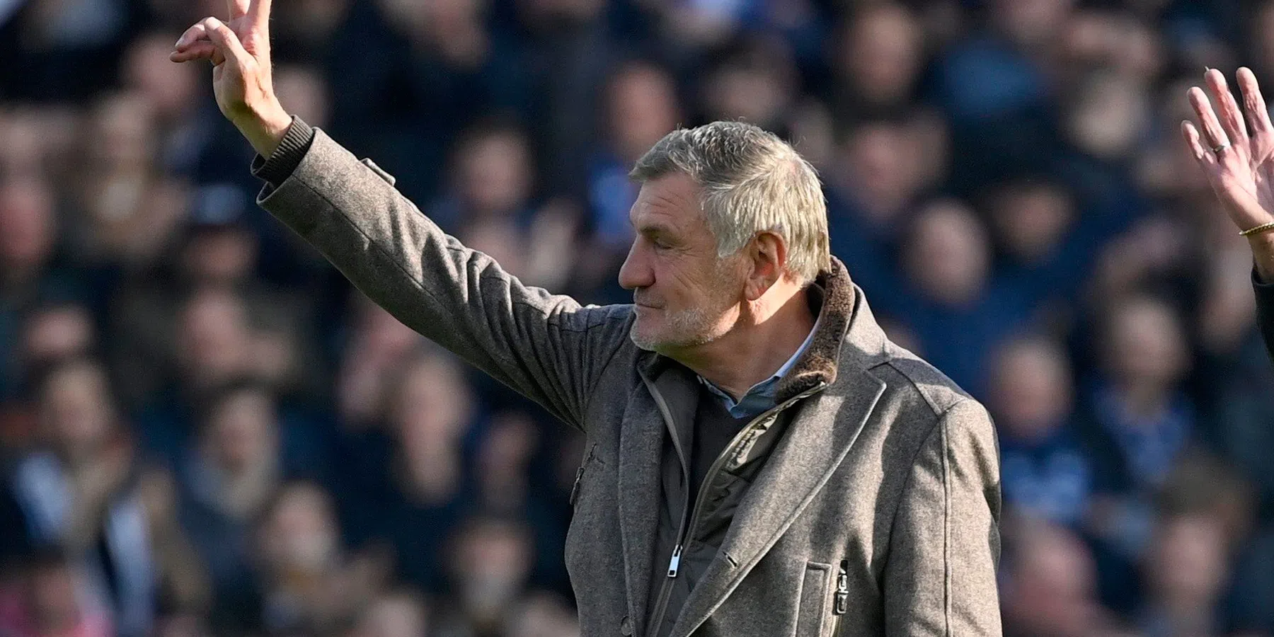 De Cat vergeleken met Ceulemans, die dat "een eer" vindt