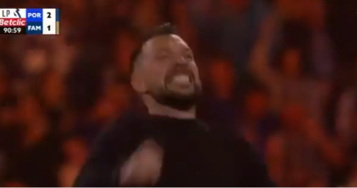 Ondertussen in Portugal: uitzinnige Farioli sprint het veld in