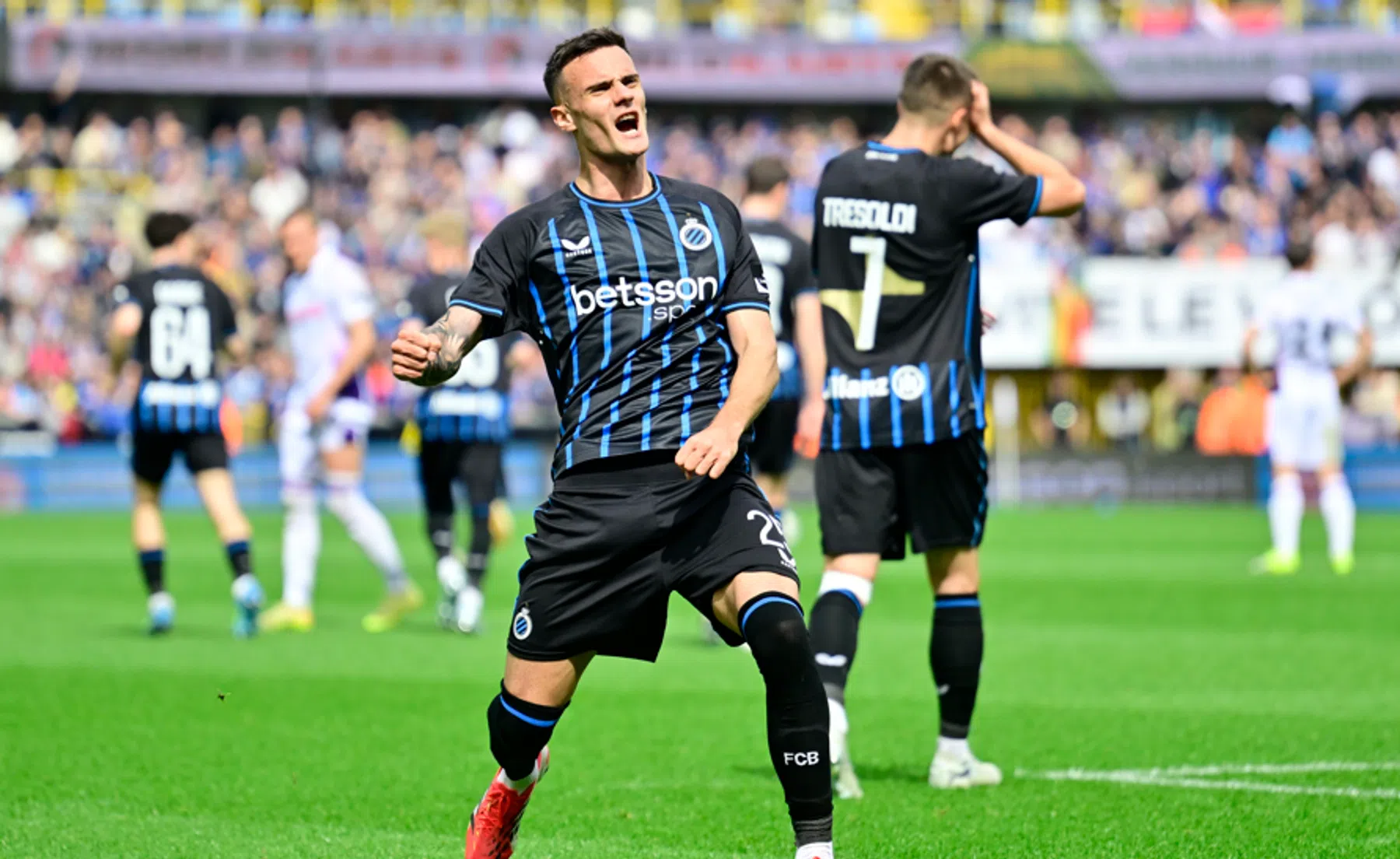 Club Brugge wint na voetballes voor de rust, net geen verrijzenis van Anderlecht