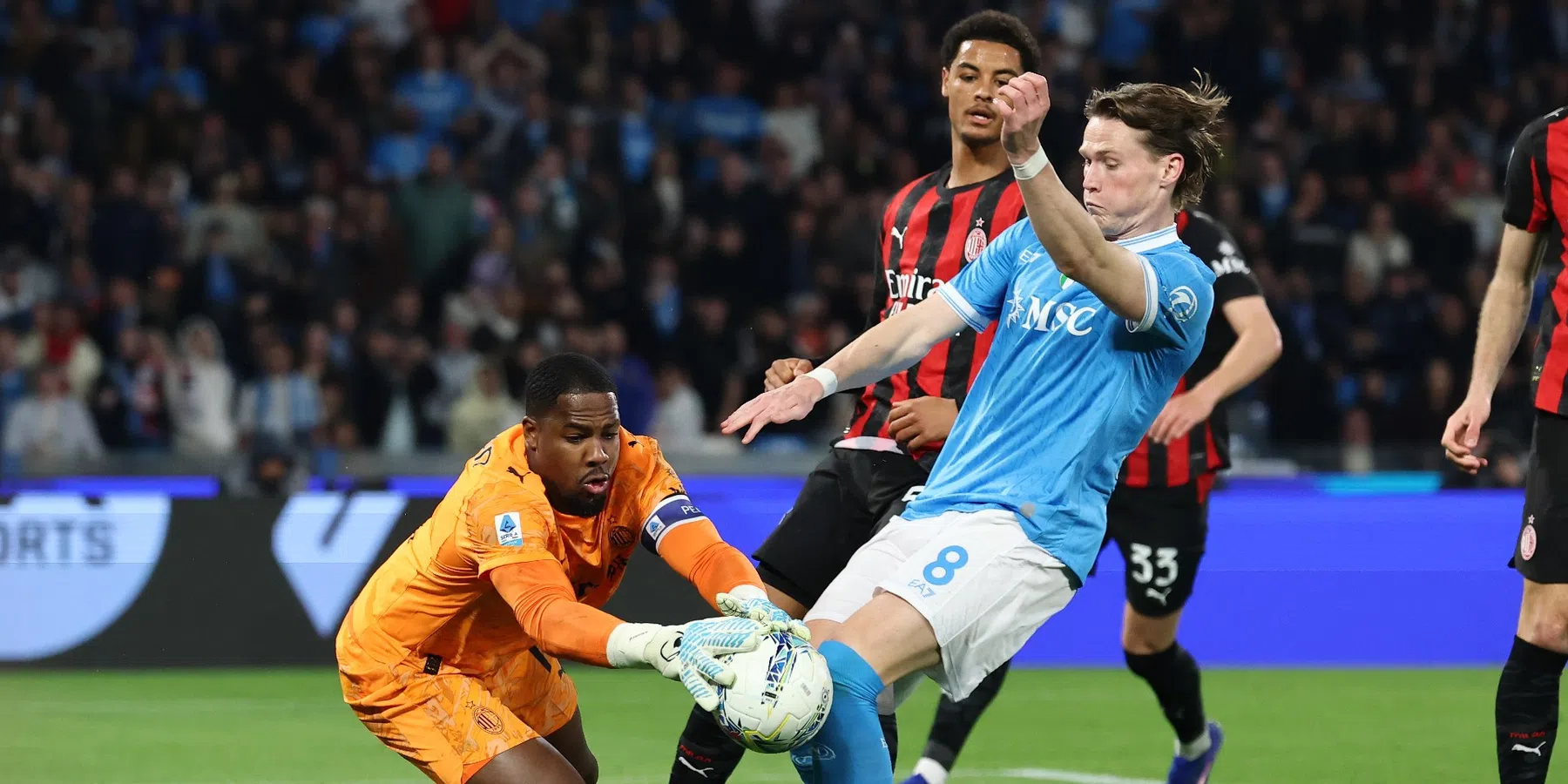 Napoli dankt Politano en wipt na onderling treffen over concurrent Milan heen