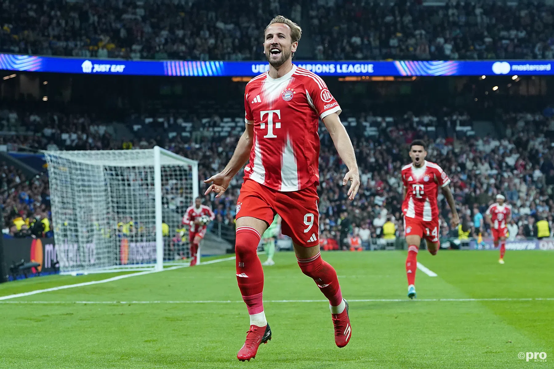 Bayern van Kompany verslaat Real Madrid in heerlijke kraker