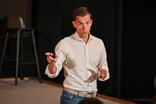 Thumbnail for article: Lardot wilde liever penalty zien in Union – STVV, maar beschermt VAR: "Schouder tegen schouder"