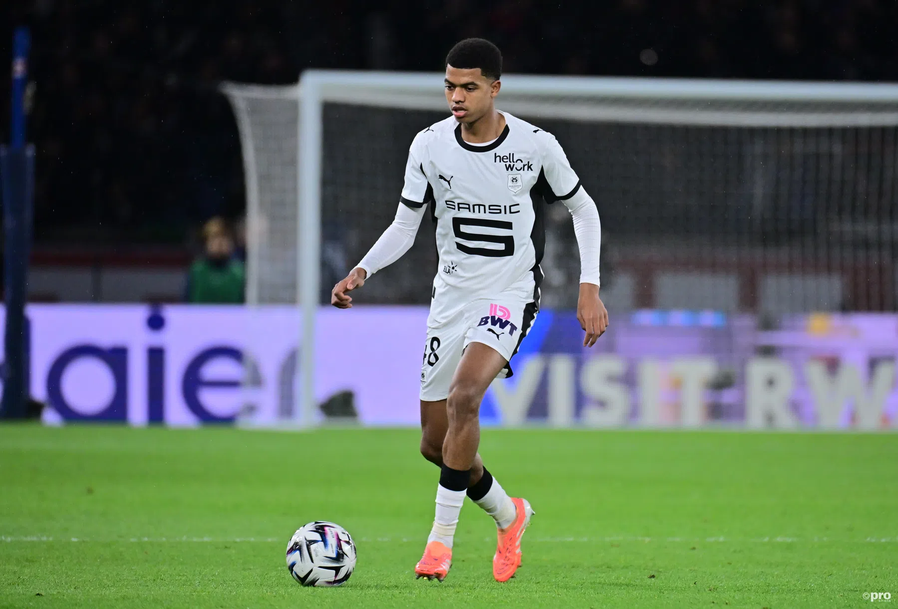 Gerucht uit Marokko: 'Ajax volgt Rennes-verdediger Ait Boudlal'