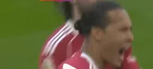 Must see: Van Dijk kroont zich tot derbyheld, geschiedenis herhaalt zich