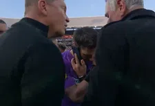 Bijzonder moment tijdens Nederlands bekerfinale: ref belt over dreiging 