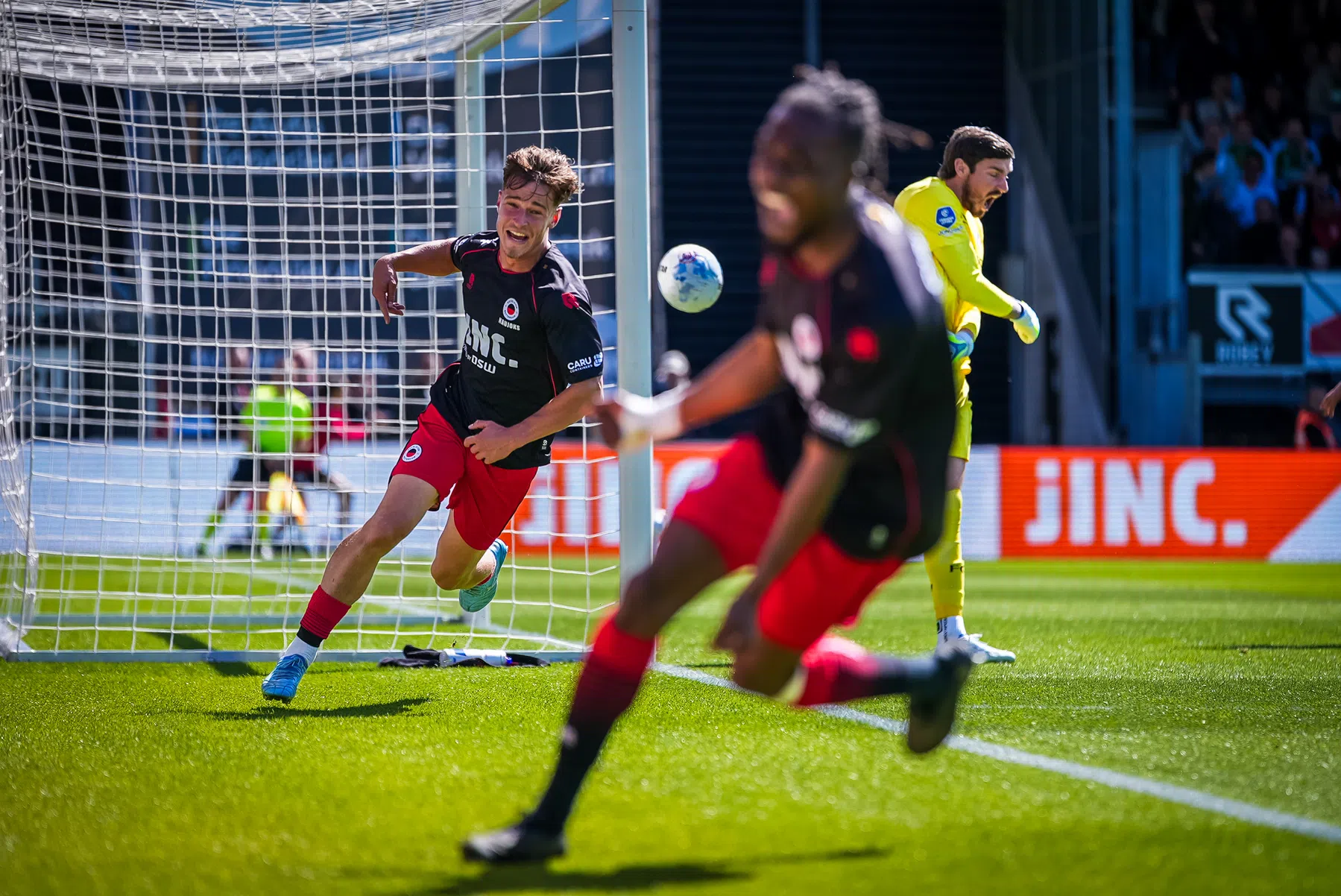 Van Hooijdonk prijst Naujoks bij Excelsior