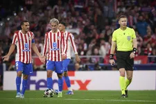 Thumbnail for article: Britse pers haalt ook uit naar Makkelie na Atletico - Arsenal: 'Zijn vervloekt'