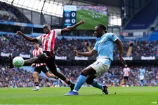 Thumbnail for article: Manchester City dankt grote uitblinker Doku en houdt druk op Arsenal