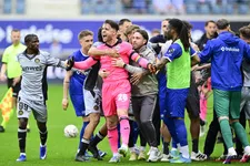 RSCA-fans keren zich tegen Coosemans: 'IQ van een goudvis, Anderlecht onwaardig'