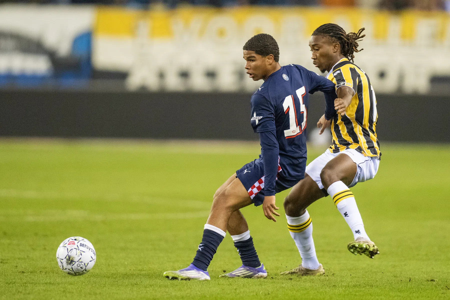 'PSV voorkomt transfervrij vertrek van talent (18) met nieuw contract'