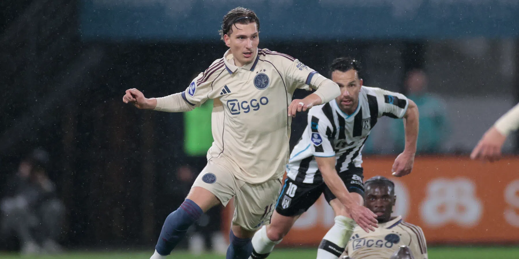 Bondscoach Rudi Garcia geeft tekst en uitleg over Godts en Mokio