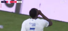 Kanga dacht te scoren en toont zwijggebaar richting Gentse fans 