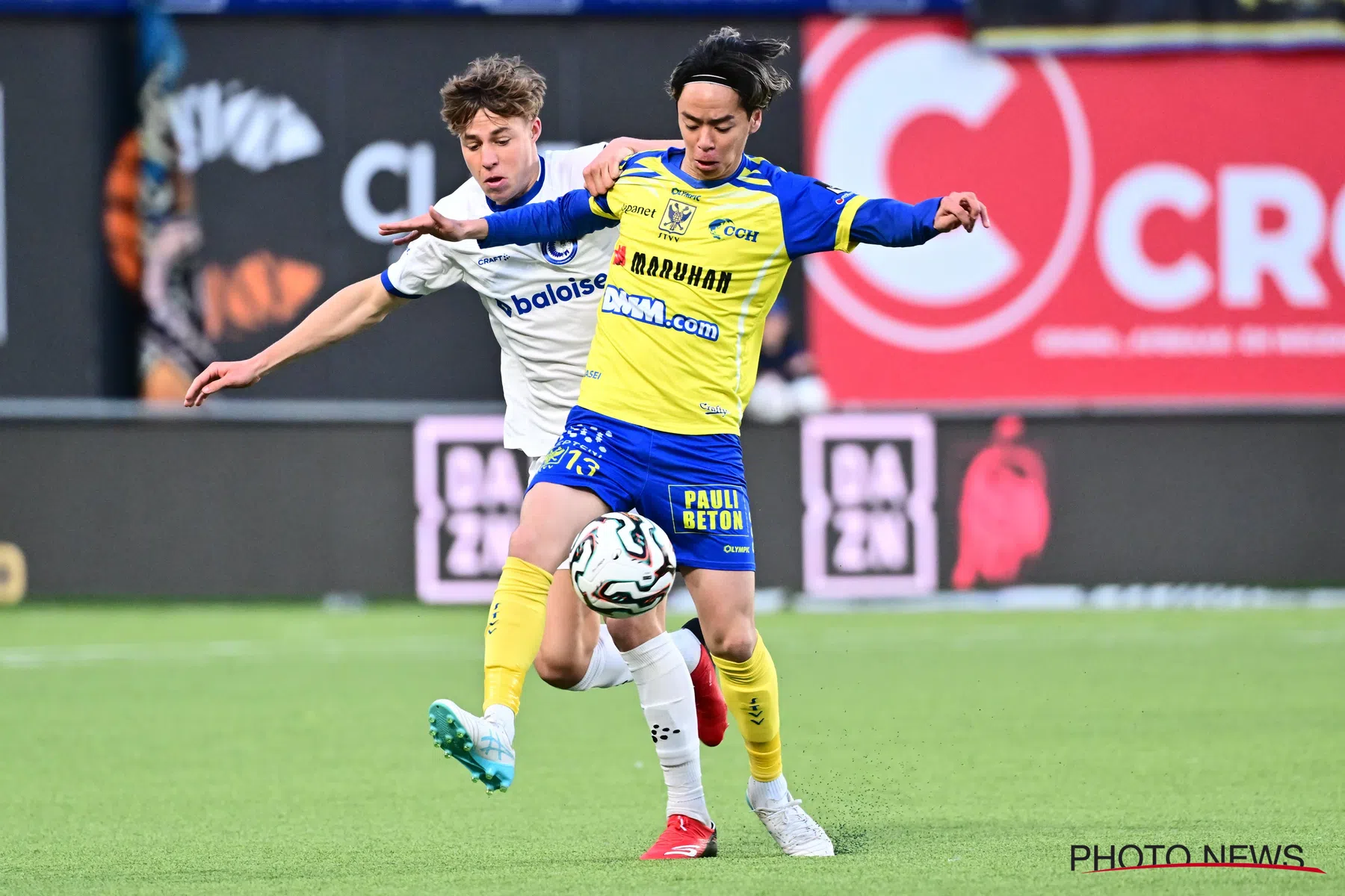 Zorgen bij STVV: Ito komt pijnlijk in aanraking met Hashioka, moet naar de kant