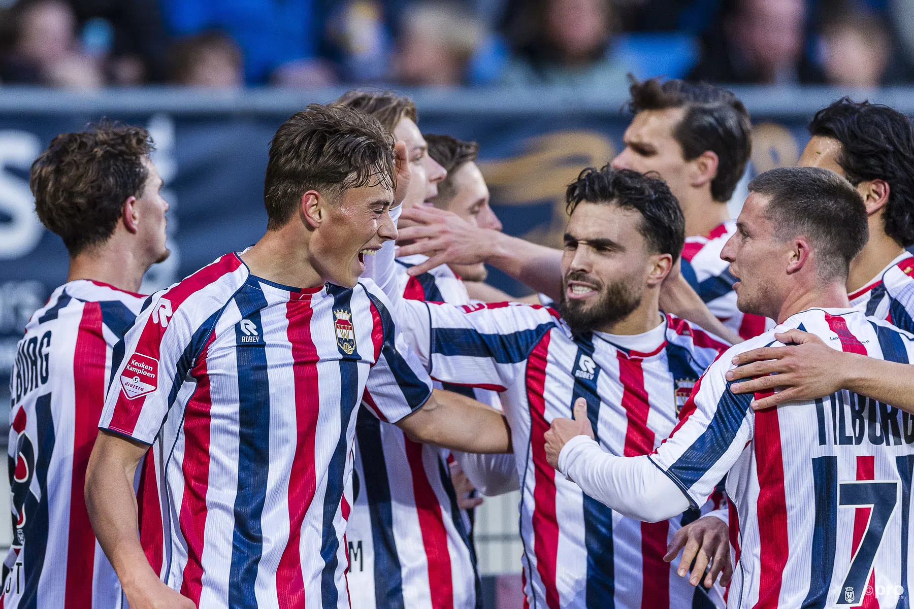 Willem II bereikt finale play-offs ten koste van Almere