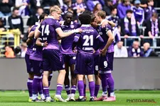 Thumbnail for article: "Anderlecht is een kip zonder kop geworden, een club die nergens op lijkt"