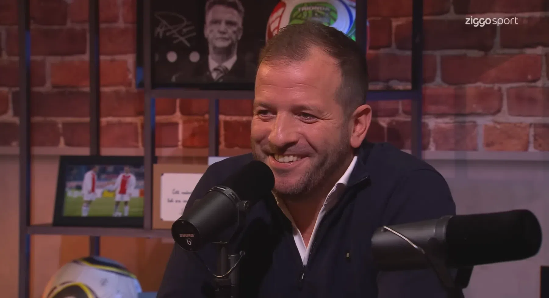 Eerlijke Van der Vaart: 'Zij lullen te veel over het spelletje'