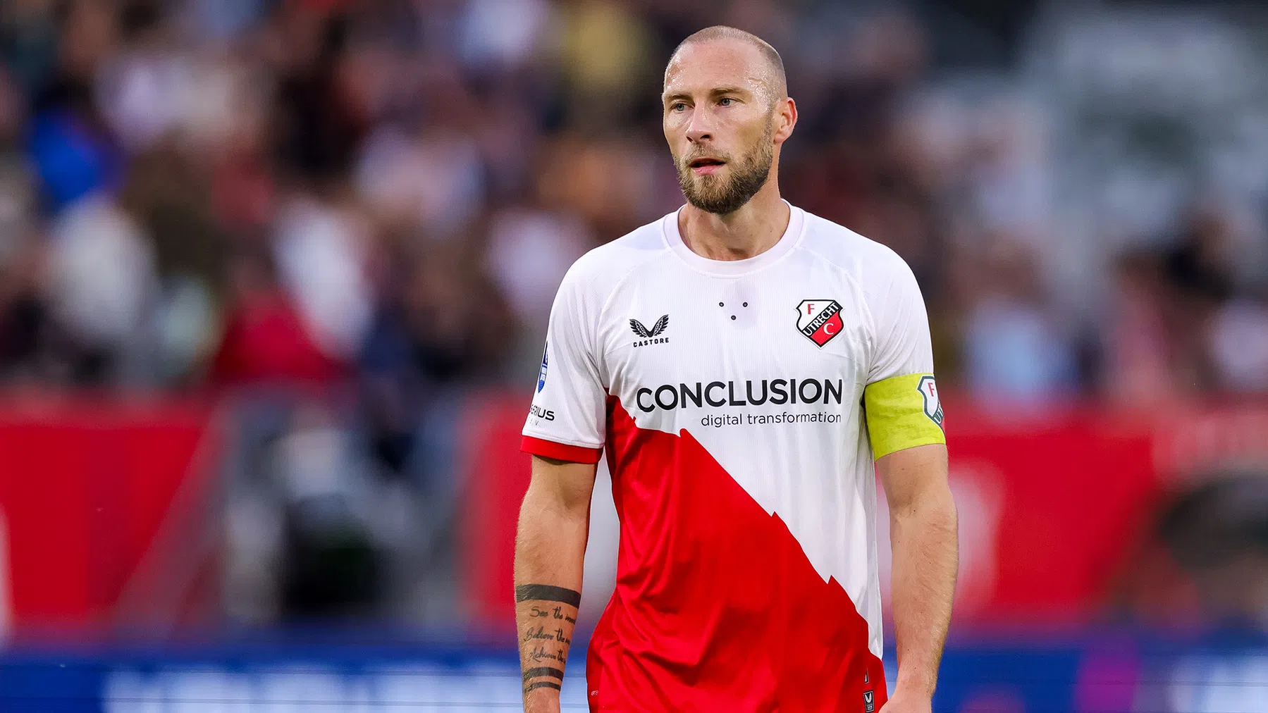 Van der Hoorn kritisch over duel met Ajax
