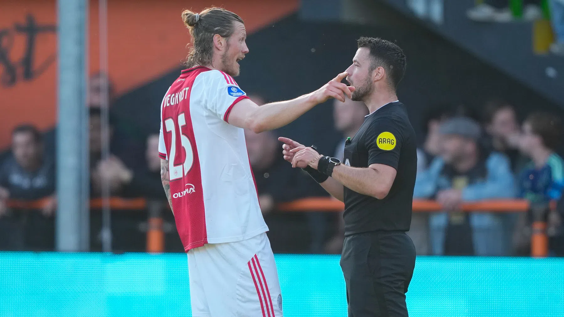 Vink en Van Polen kritisch op eerste helft van dezelfde Ajacied: 'Niet best'