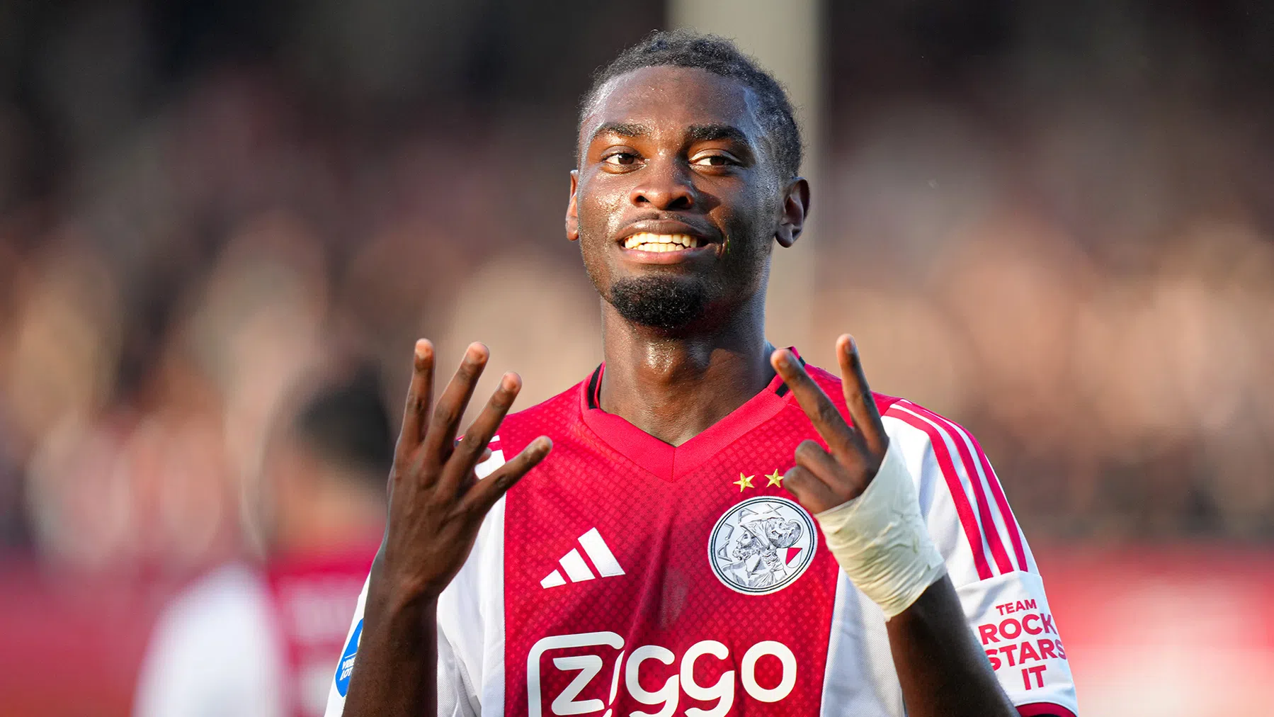 Oppermachtig Ajax bereikt finale van play-offs dankzij terechte zege in Volendam