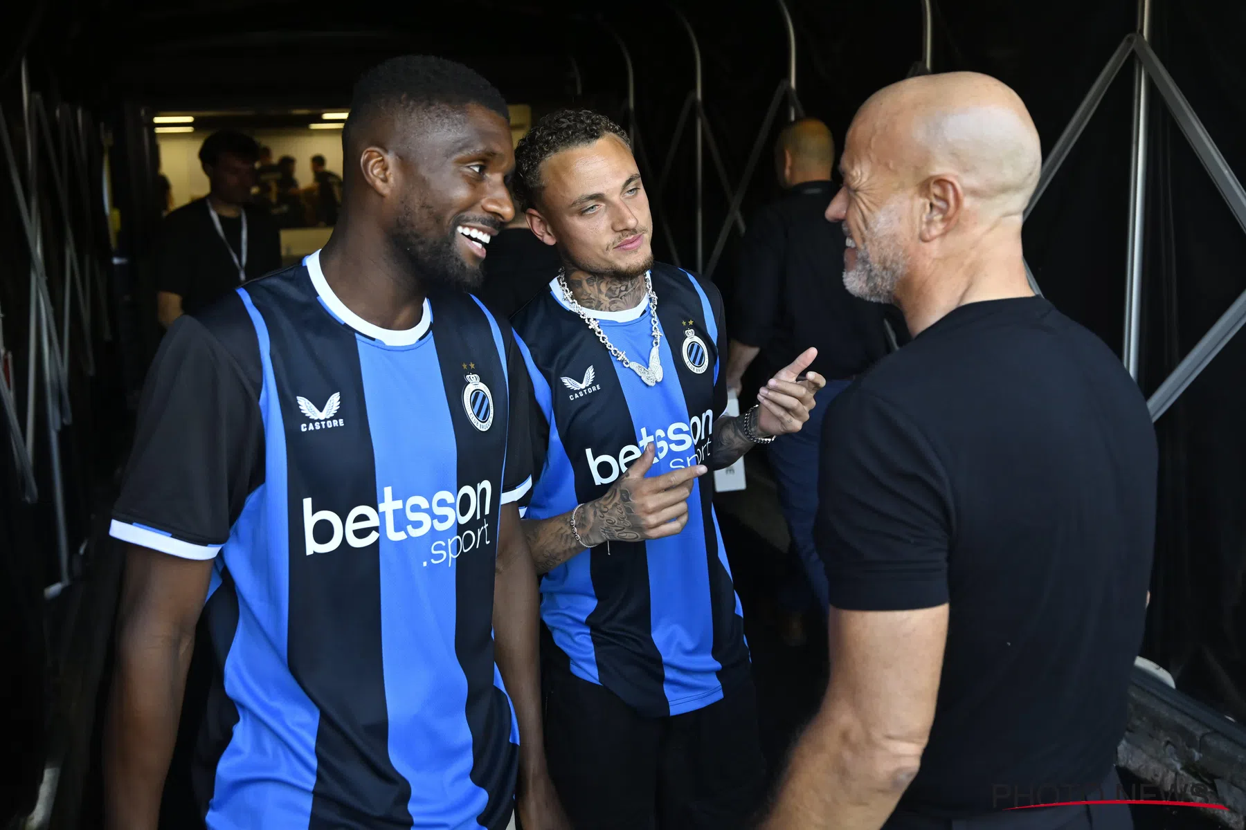 Club Brugge toont tenues voor aankomend seizoen met tweede ster 
