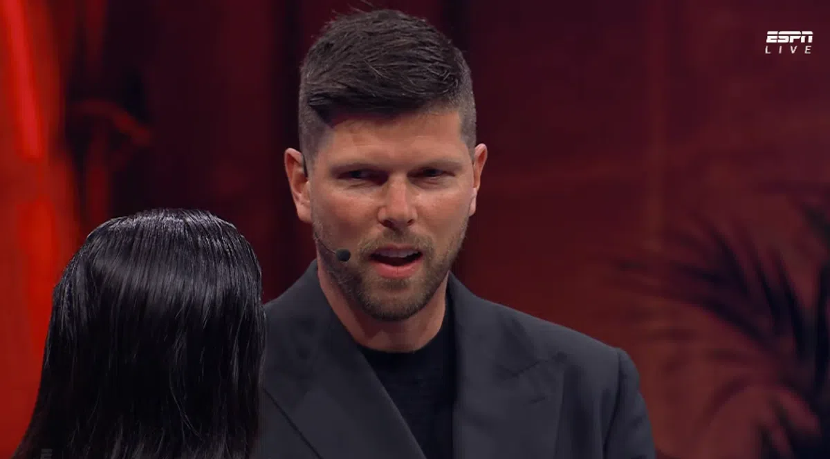 René van der Gijp geraakt door Klaas-Jan Huntelaar: 'Hij heeft heel diep gezeten'