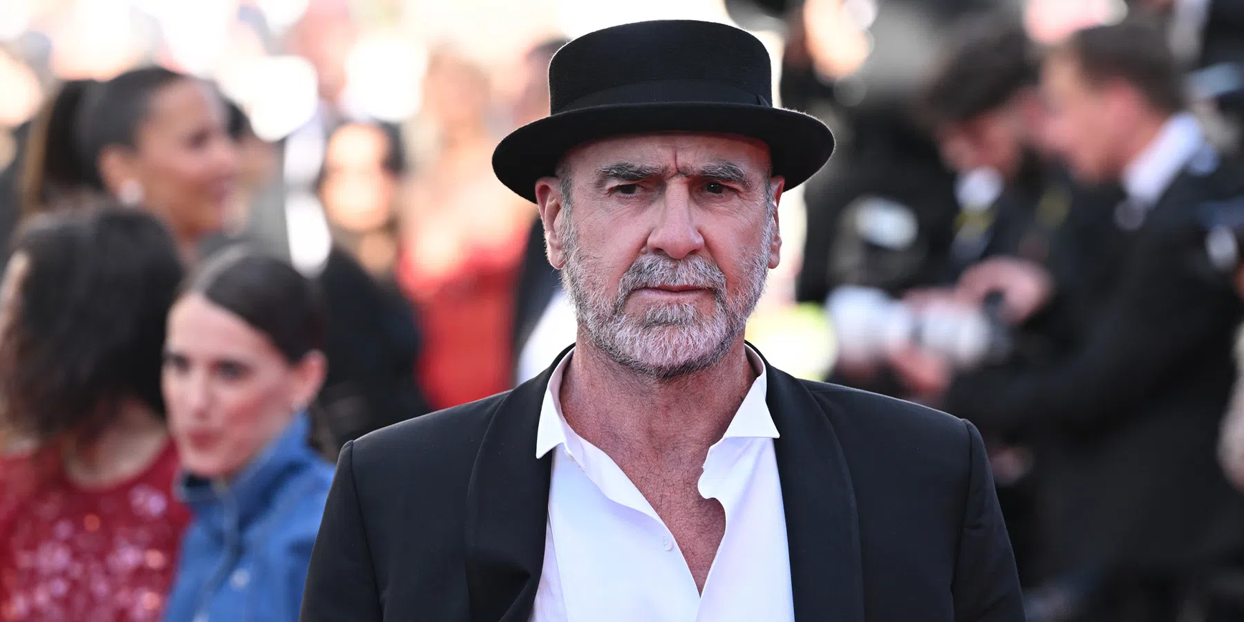 Eric Cantona haalt uit naar VAR en doet gewaagde uitspraak
