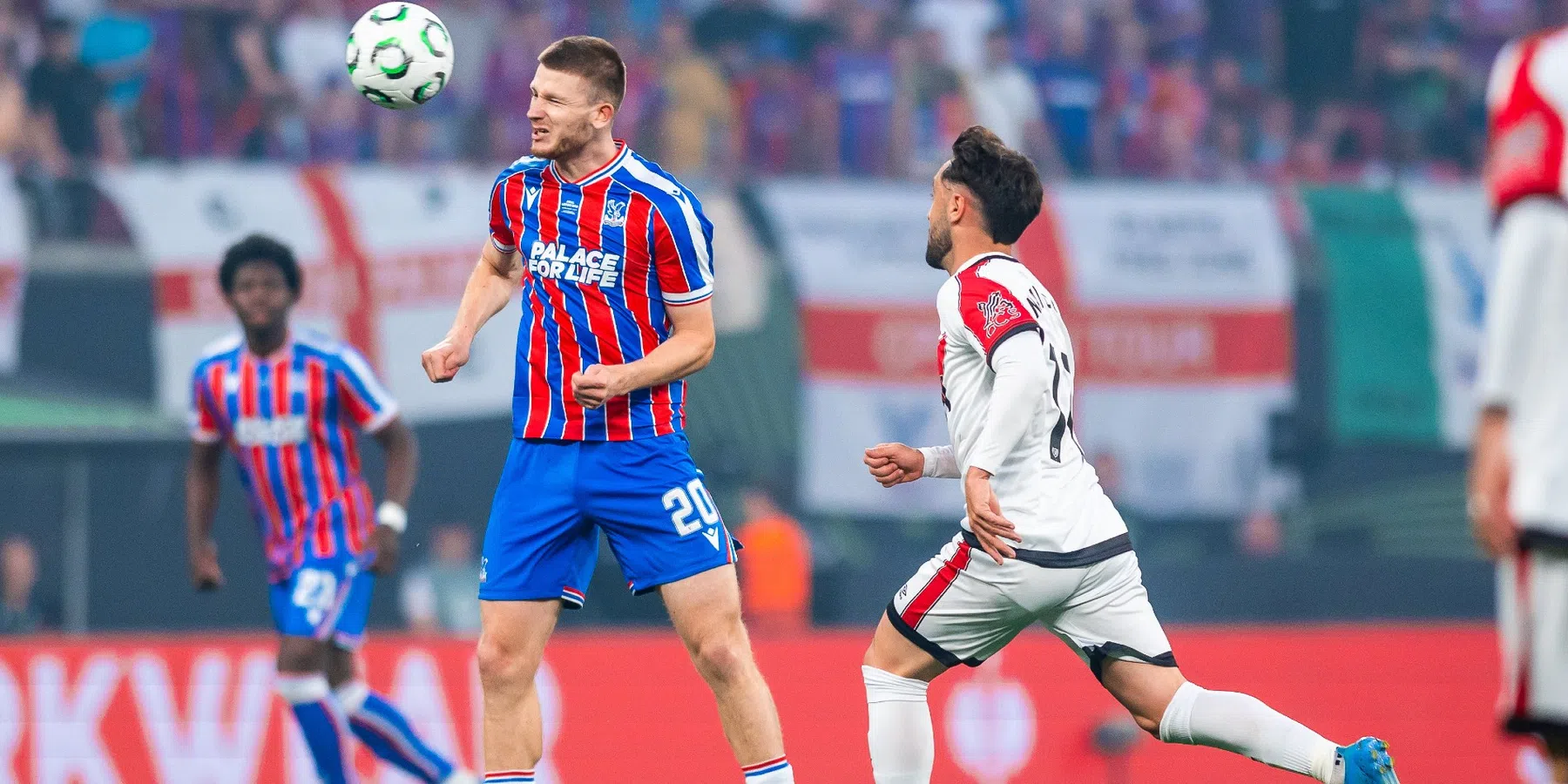 Janssen over Wharton bij Crystal Palace