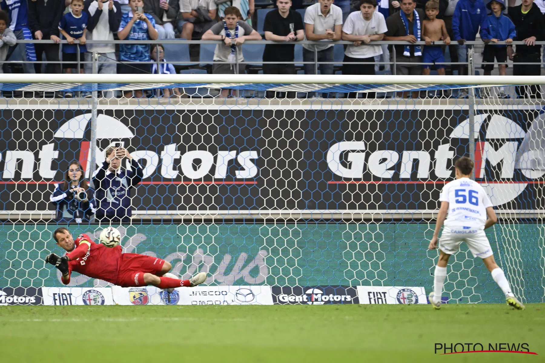 KAA Gent gaat Europa in, Genk verliest 