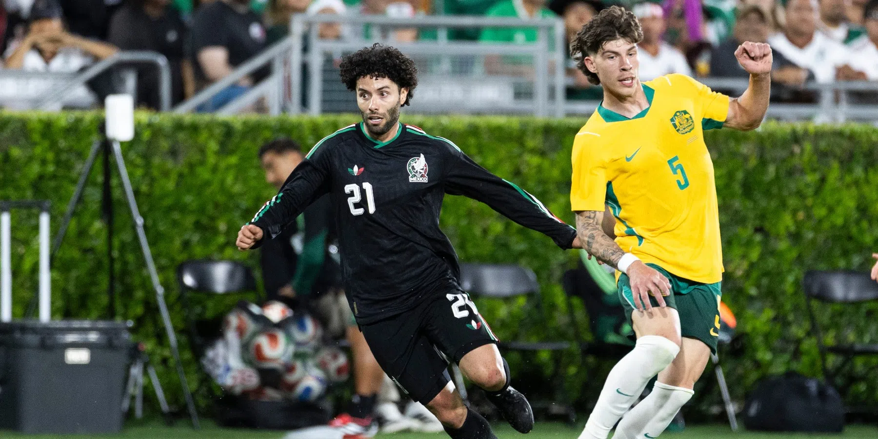 Feyenoorder Bos en Heraclied Hrustic met Australië naar het WK
