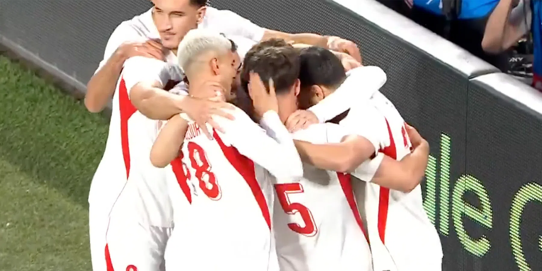 WK-opponent Zweden krijgt tik, Kökçü schittert bij Turkije