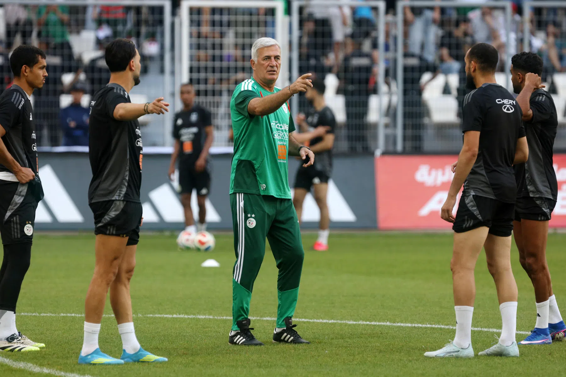 Algerijnse pers over Nederland - Algerije