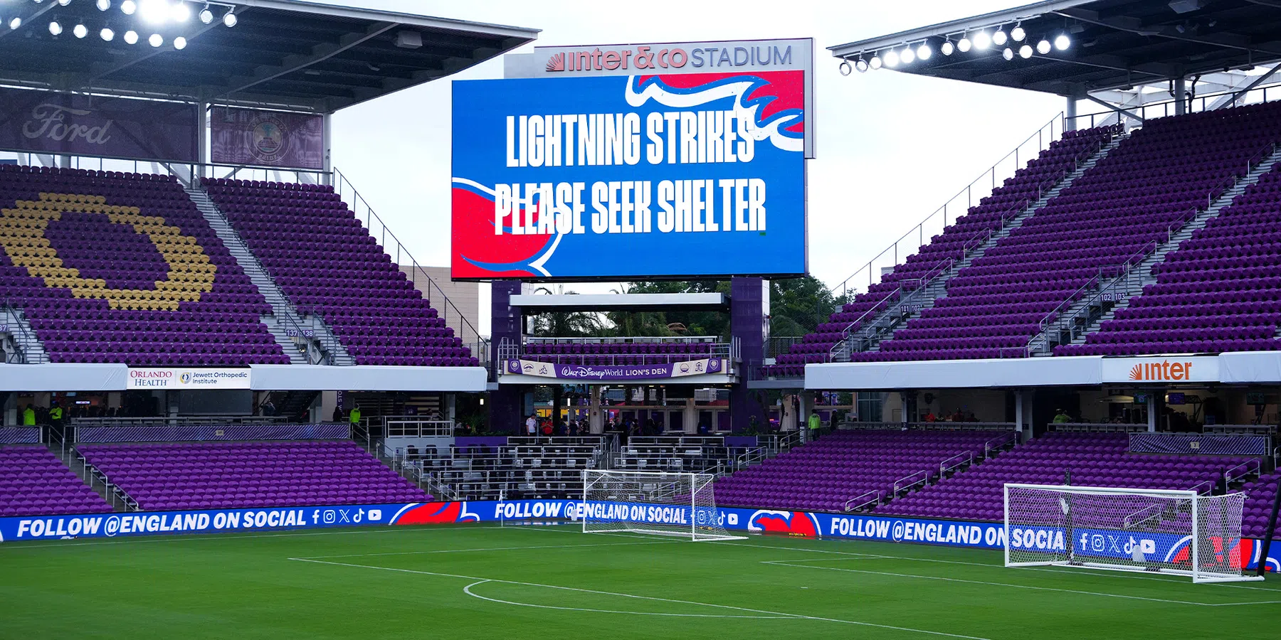 Engeland kan niet aftrappen tegen Costa Rica door onweer