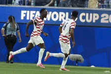 Amerika schiet uit de startblokken en wint openingsduel overtuigend van Paraguay