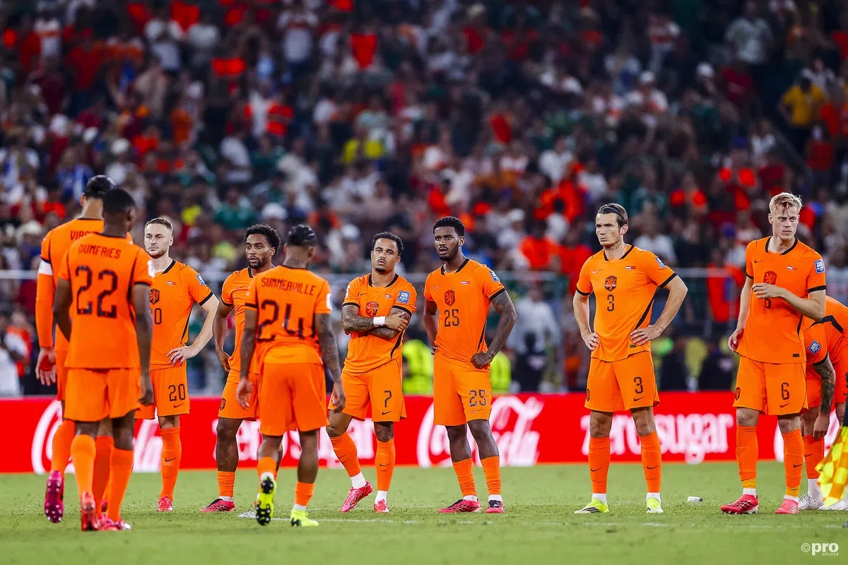 Internationale pers kraakt Oranje en Koeman na 'daad van lafheid': 'Penaltytrauma'