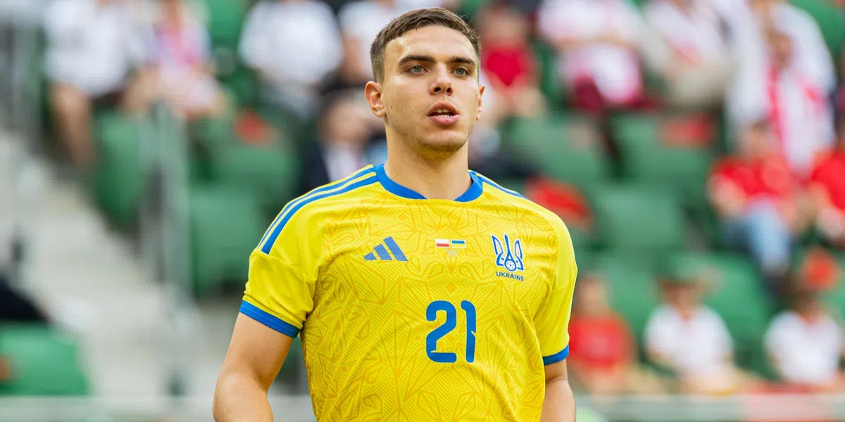 Ajax en Europese topclubs jagen op Oekraïense spits (20)