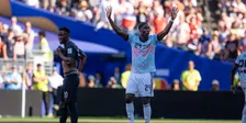 Thumbnail for article: 'Horrorscenario bij België: basisspeler uit duel met VS scheurt kruisband af'
