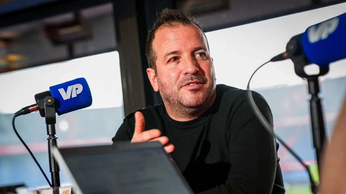 Van der Vaart steunt Koeman junior: 'Ik zou ze ook aanpakken'
