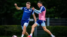 Thumbnail for article: Fanatisme op Ajax-training: Berghuis gefrustreerd na tik van ploeggenoot