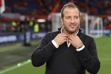 Thumbnail for article: Van der Vaart is spijkerhard: 'Die mensen moeten zich echt kapot schamen'