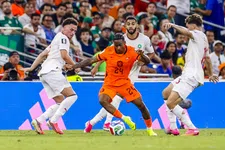 Thumbnail for article: 'Summerville geeft duidelijk signaal af aan AS Roma voor mogelijke transfer'